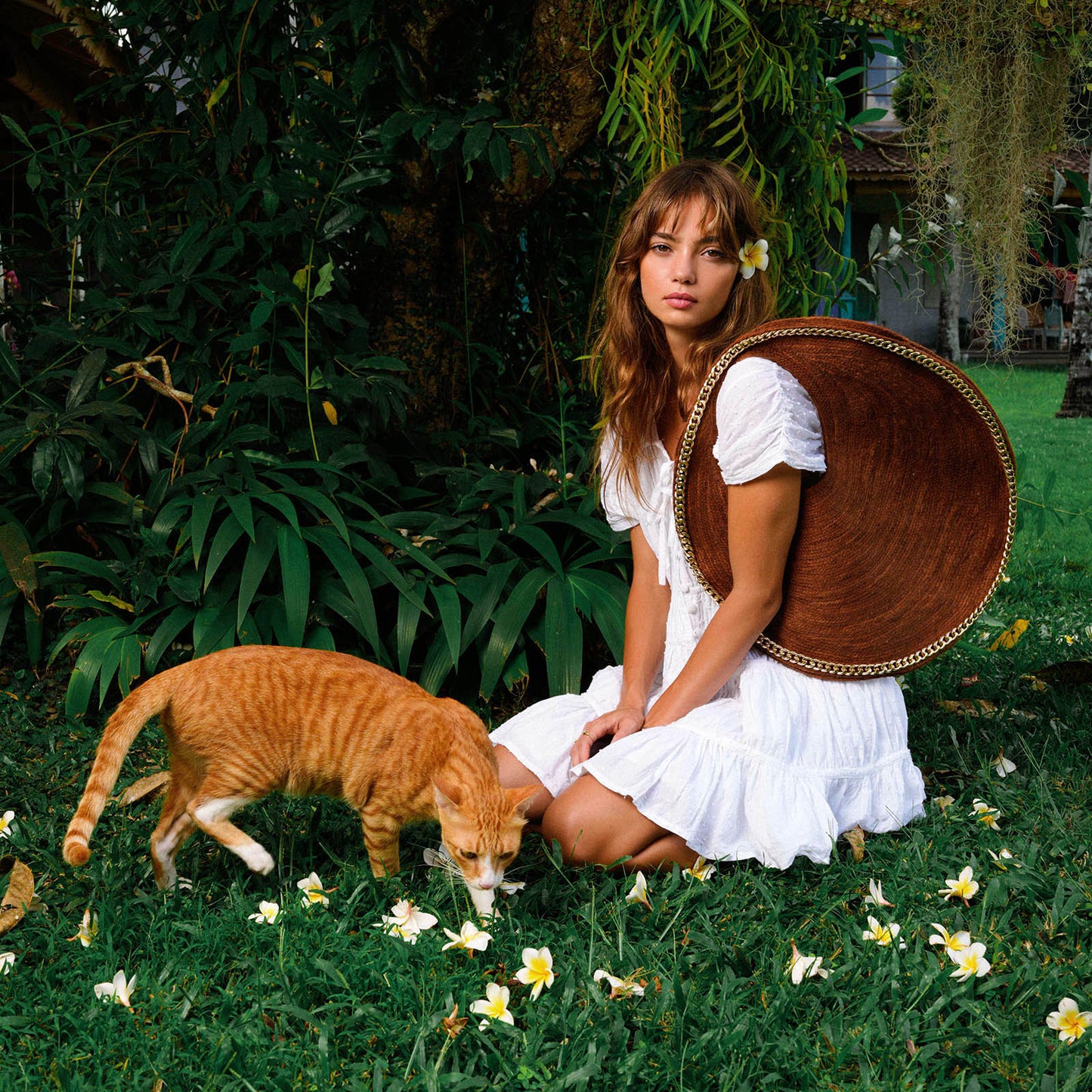 The Solo Espresso Jute Bag With Gold Chain