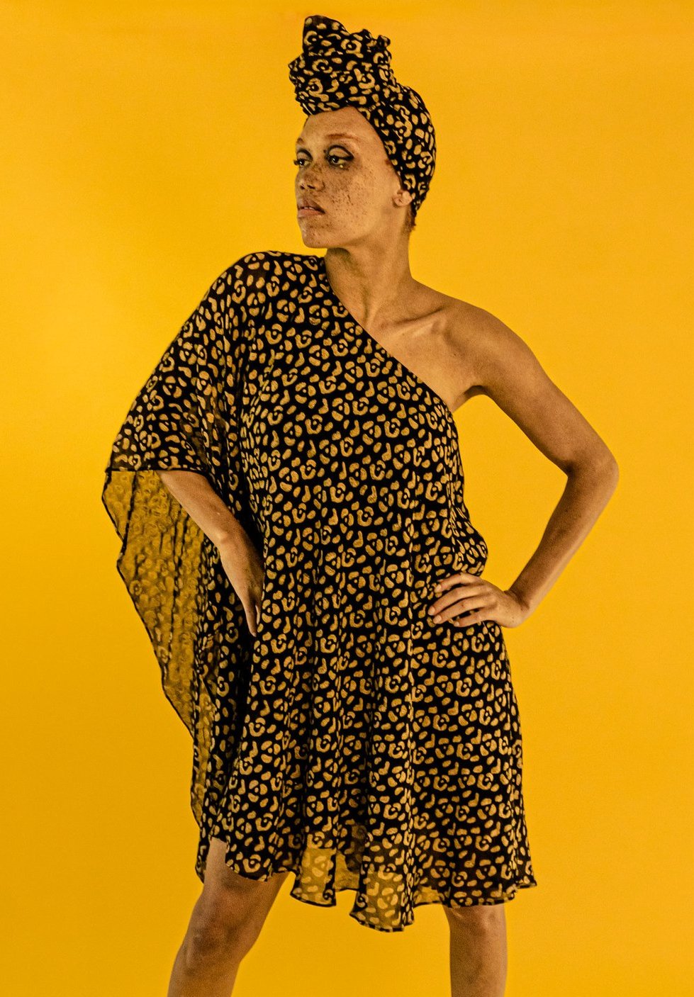 black and gold one shoulder dress Leopard in + – Maison De Made IVORY %0D%0ADelicate%20sewing%20and%20hemming%20by%20durable%20needle%20lockstitch%20machine Size:43.5 (US 12.5) Marilyn Monroe's 'Happy Birthday'