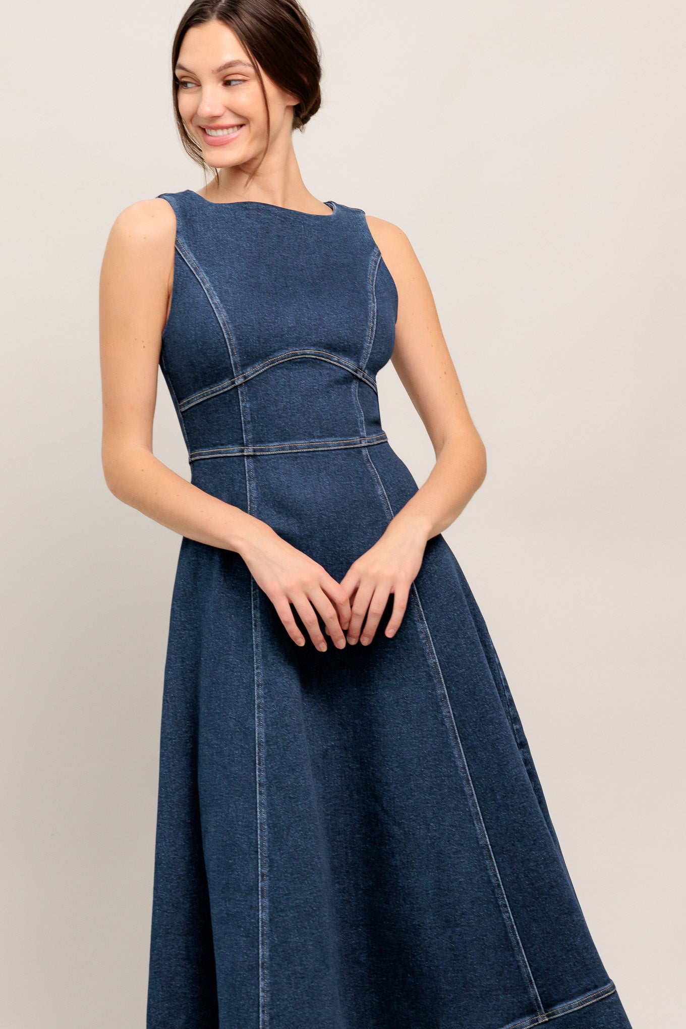 SIMPLE STATEMENT DENIM DENIM MIDI DRESS
