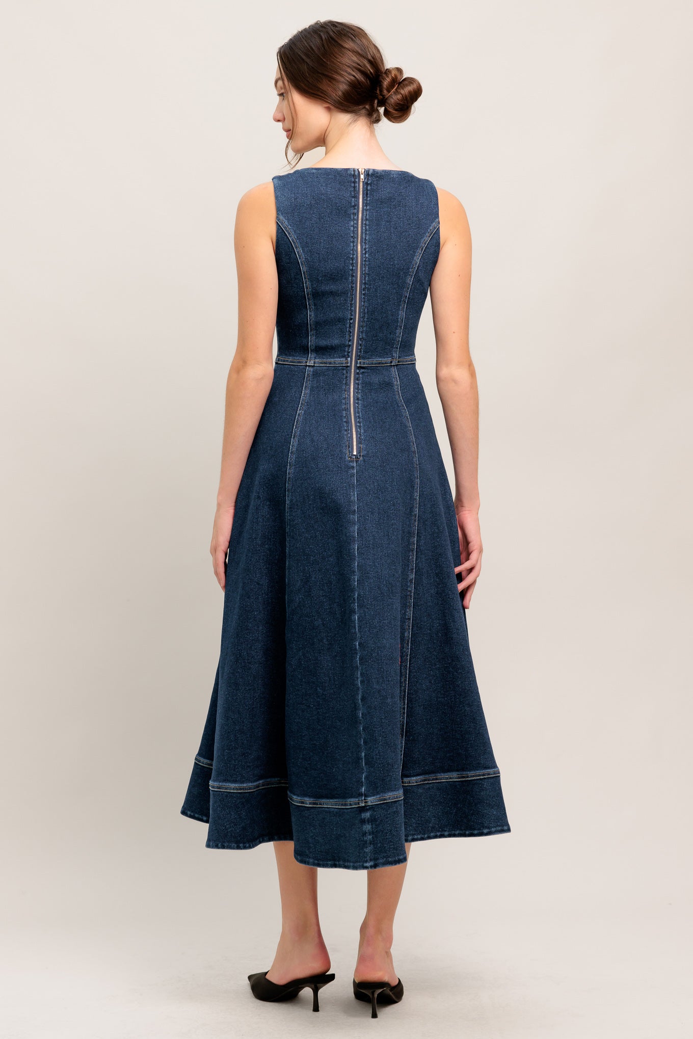 SIMPLE STATEMENT DENIM DENIM MIDI DRESS